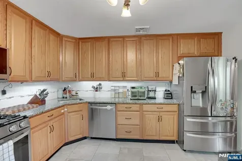 31 Fieldstone Drive Ringwood NJ 07456