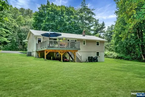 31 Fieldstone Drive Ringwood NJ 07456