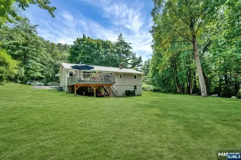31 Fieldstone Drive Ringwood NJ 07456