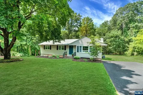 31 Fieldstone Drive Ringwood NJ 07456