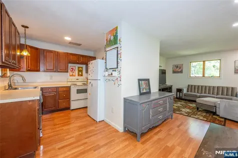 35 Windy Bush Lane Sparta NJ 07871