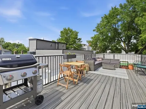 22 Lincoln Street Jersey City NJ 07307