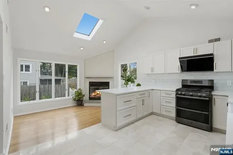 92 Blanch Avenue Closter NJ 07624