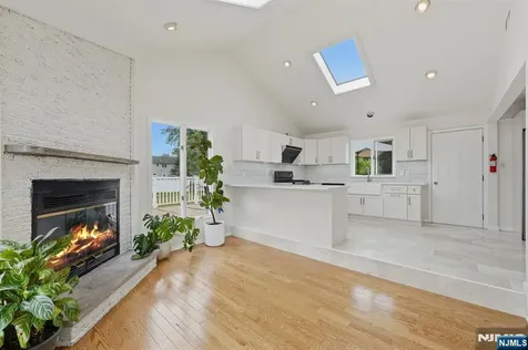 92 Blanch Avenue Closter NJ 07624