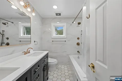 92 Blanch Avenue Closter NJ 07624