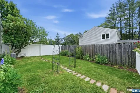 92 Blanch Avenue Closter NJ 07624