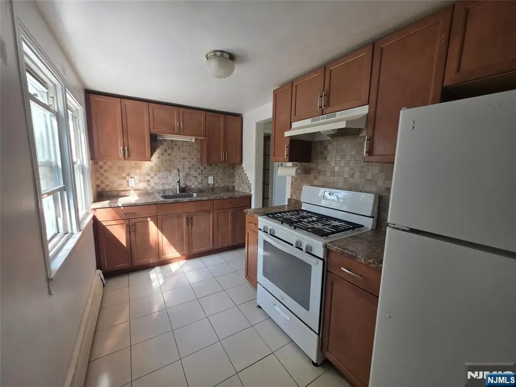 55 Midland Avenue Midland Park NJ 07432