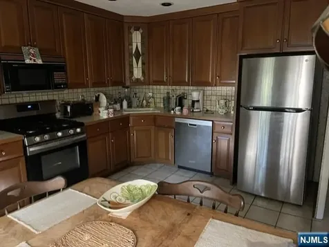 68 Dartmouth Road Wayne NJ 07470