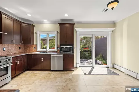 90 Washington Avenue Cliffside Park NJ 07010