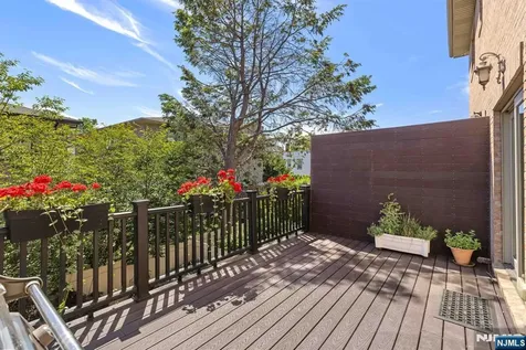 90 Washington Avenue Cliffside Park NJ 07010