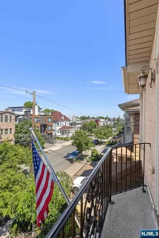 90 Washington Avenue Cliffside Park NJ 07010