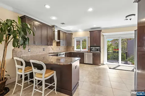 90 Washington Avenue Cliffside Park NJ 07010