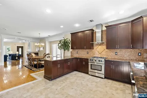 90 Washington Avenue Cliffside Park NJ 07010