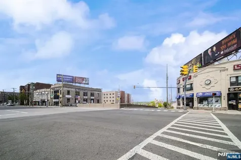 1 W Columbia Avenue Palisades Park NJ 07650