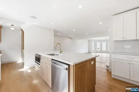 119 Cedar Street Cliffside Park NJ 07010