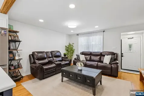 433 Fern Avenue Lyndhurst NJ 07071