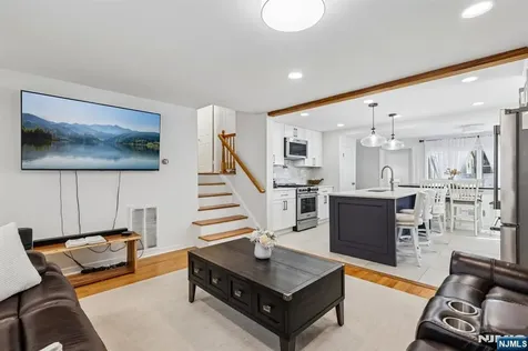 433 Fern Avenue Lyndhurst NJ 07071