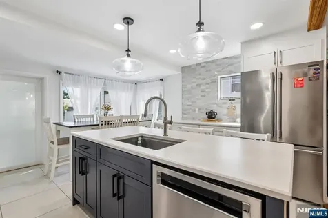 433 Fern Avenue Lyndhurst NJ 07071