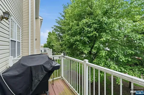 95 Osprey Court Secaucus NJ 07094