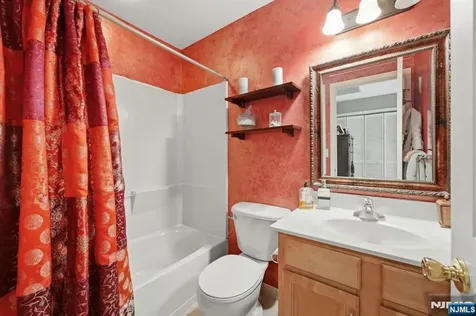 95 Osprey Court Secaucus NJ 07094