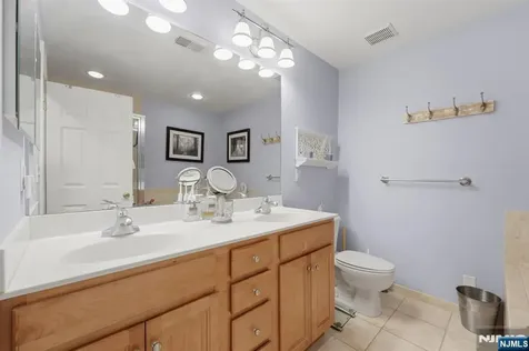 95 Osprey Court Secaucus NJ 07094