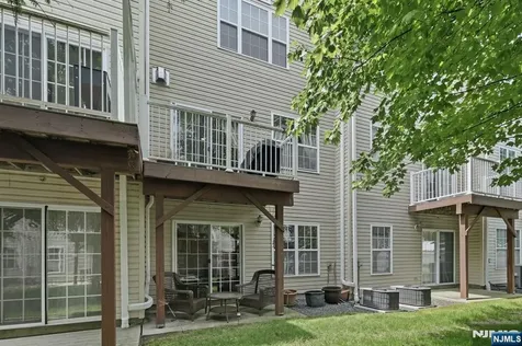 95 Osprey Court Secaucus NJ 07094