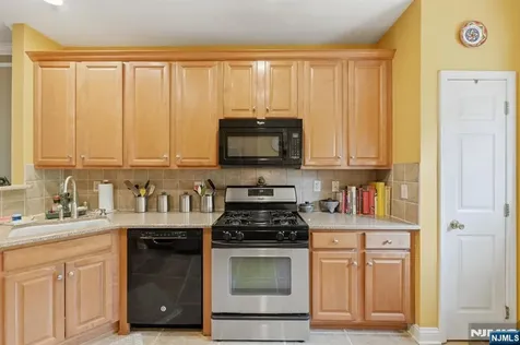 95 Osprey Court Secaucus NJ 07094