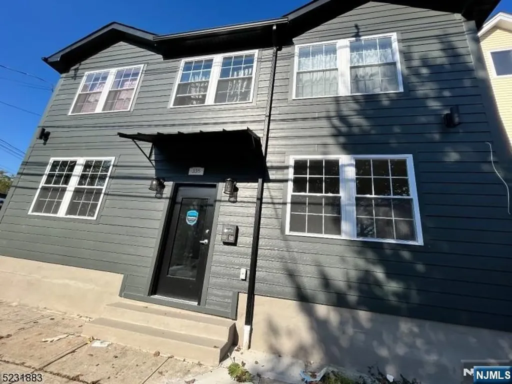 335 Henry Street Orange NJ 07050