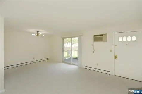 15 Cottage Street Midland Park NJ 07432