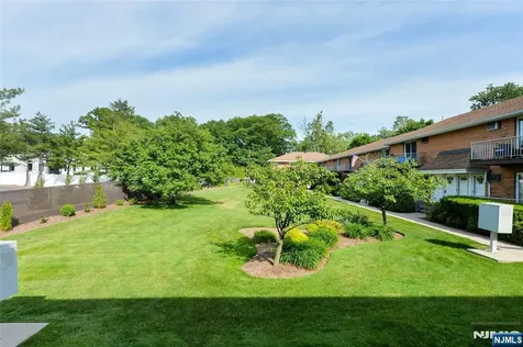 15 Cottage Street Midland Park NJ 07432