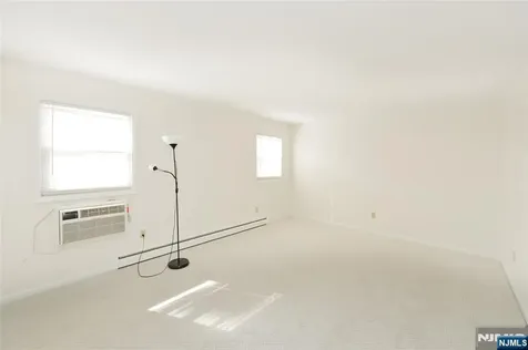 15 Cottage Street Midland Park NJ 07432