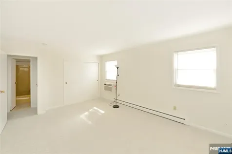 15 Cottage Street Midland Park NJ 07432