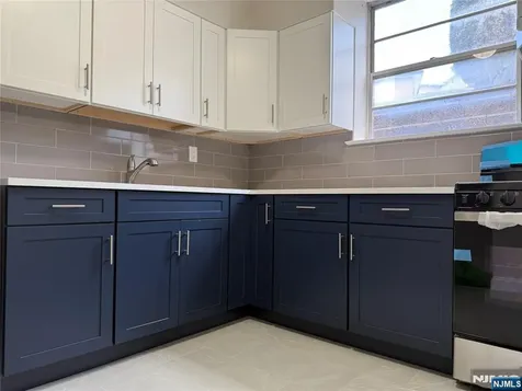 330 Northwood Way Palisades Park NJ 07650