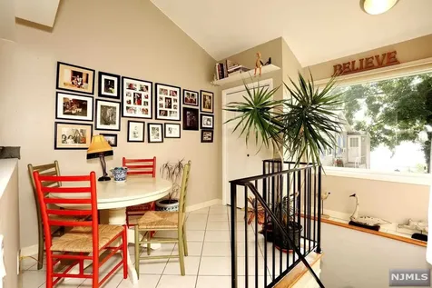 6 Vista Lane Edgewater NJ 07020