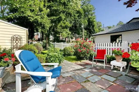 6 Vista Lane Edgewater NJ 07020