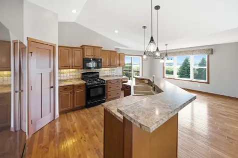 60722 254th Avenue Mantorville MN 55955