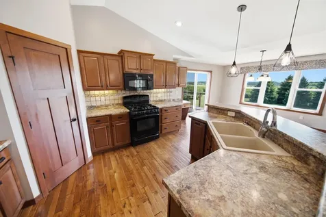 60722 254th Avenue Mantorville MN 55955