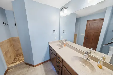 60722 254th Avenue Mantorville MN 55955