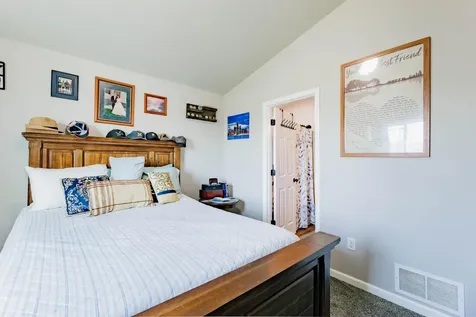 725 Prairie Avenue Horace ND 58047