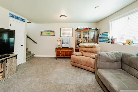 725 Prairie Avenue Horace ND 58047