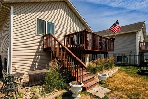 725 Prairie Avenue Horace ND 58047