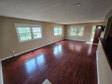 20483 Hamburg Avenue Lakeville MN 55044