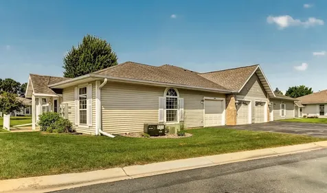 1949 Topaz Pointe Lane SW Rochester MN 55902