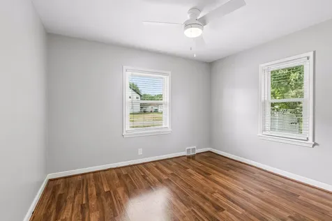 5340 46th Avenue N Robbinsdale MN 55422