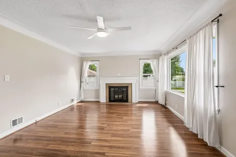 5340 46th Avenue N Robbinsdale MN 55422
