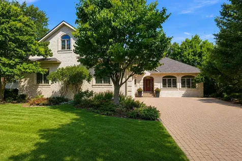 1084 Parkview Lane Victoria MN 55386