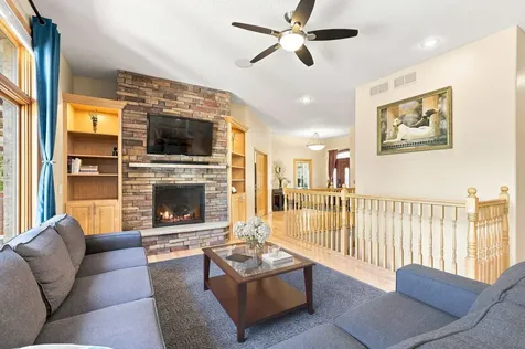 1084 Parkview Lane Victoria MN 55386