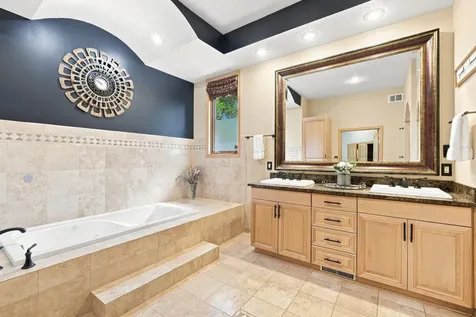 1084 Parkview Lane Victoria MN 55386