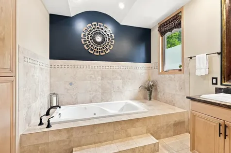 1084 Parkview Lane Victoria MN 55386