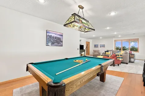 1084 Parkview Lane Victoria MN 55386